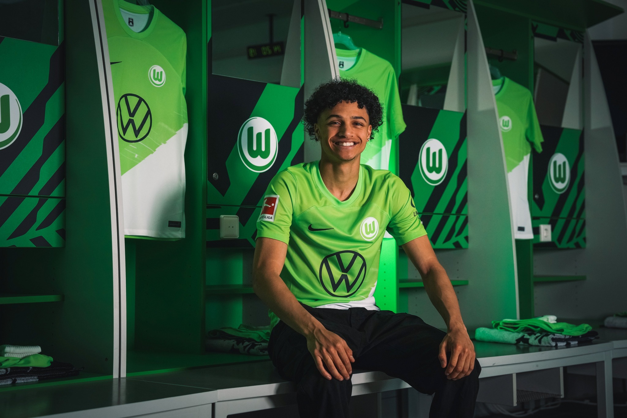 Wolfsburg Heimtrikot 2023-2024