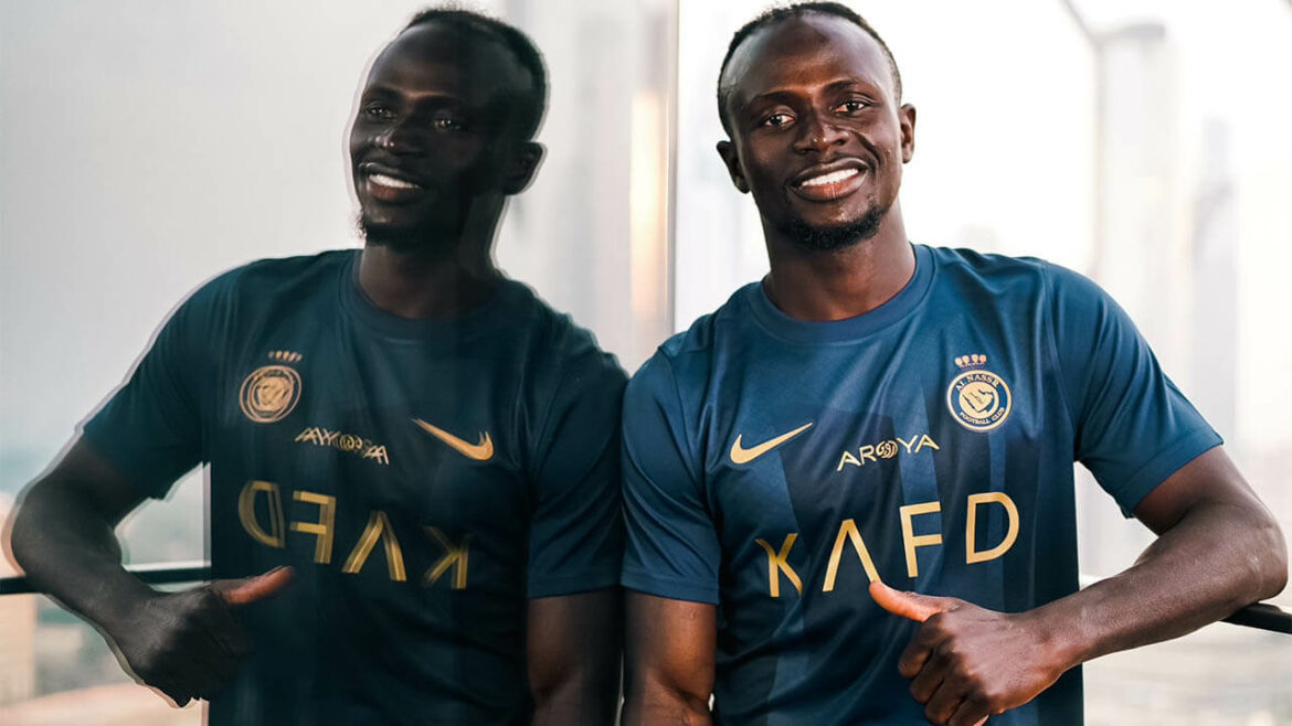 Al Nassr Auswartstrikot 2023-2024