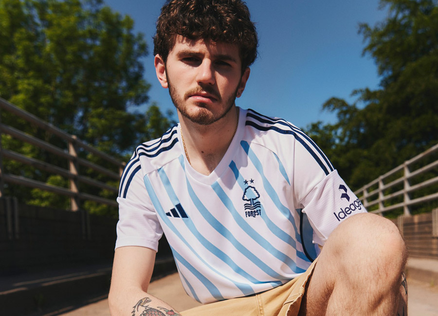 Nottingham Forest Auswartstrikot 2023-2024